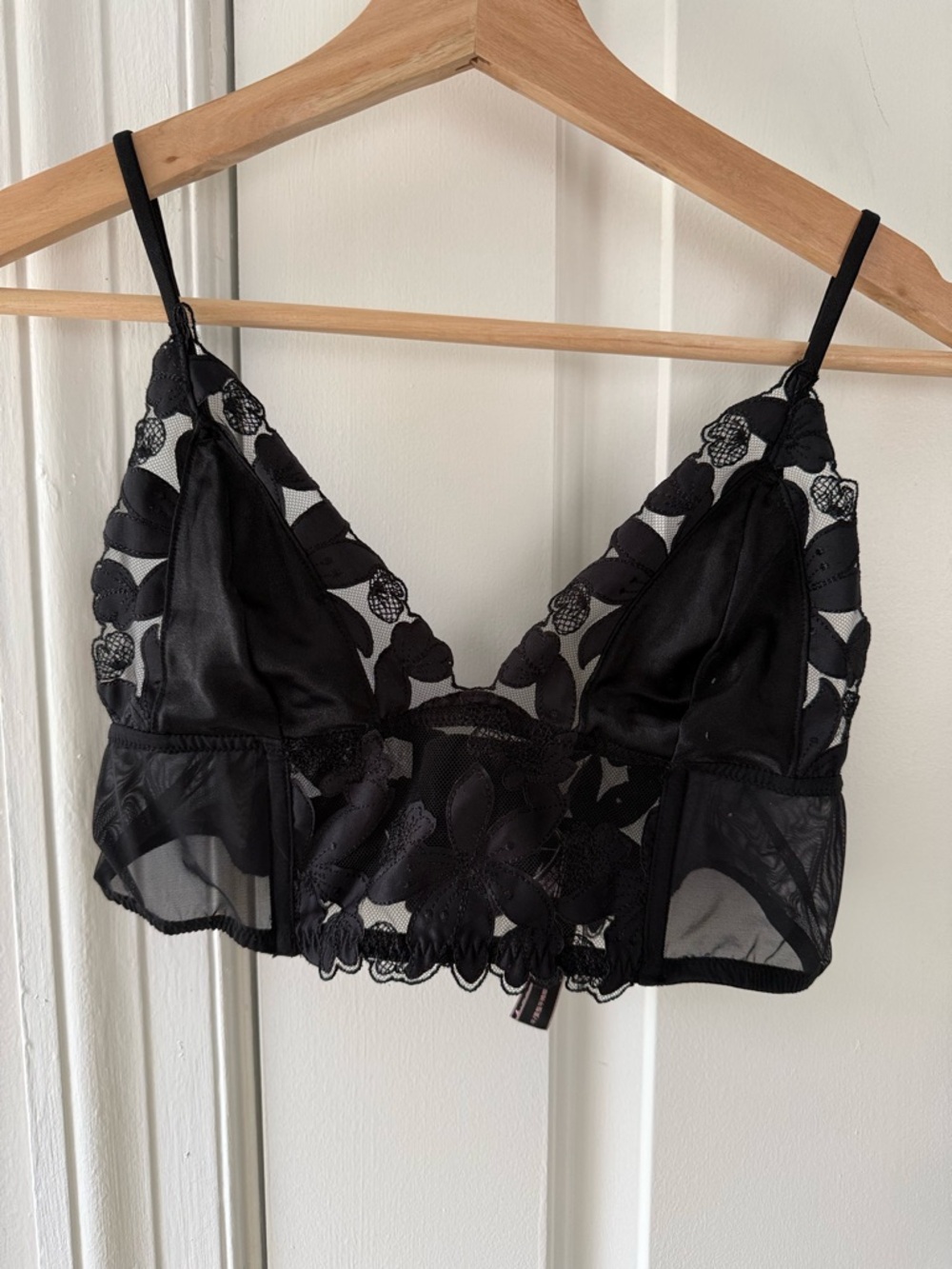 Victoria's Secret Black Floral Lace Bralette